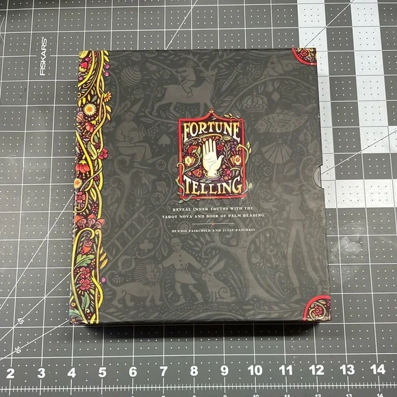 Fortune-Telling: Tarot Nova and Book of Palm Reading Set 1996 - Picture 2 of 9